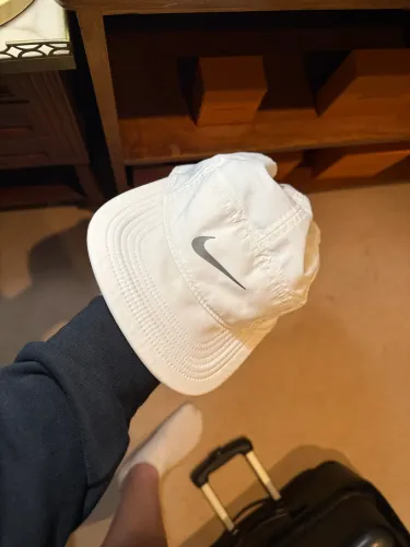Five Nike aw84
