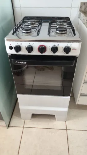 Vendo fogão 4 bocas excelente estado 