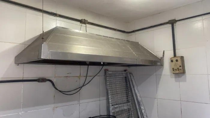 Coifa Profissional com duto e chapéu chinês