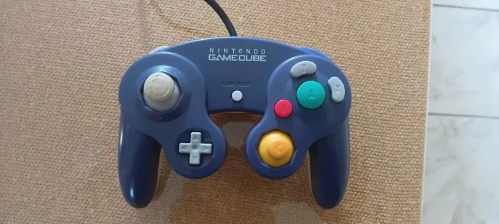 CONTROLE ORIGINAL DE GAMECUBE (Indigo & Clear)