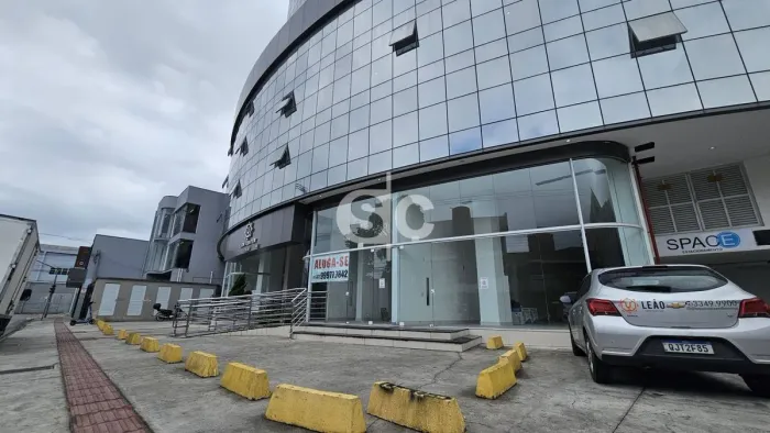Sala Comercial no Lion Center Espaço Estratégico para seu Negócio!
