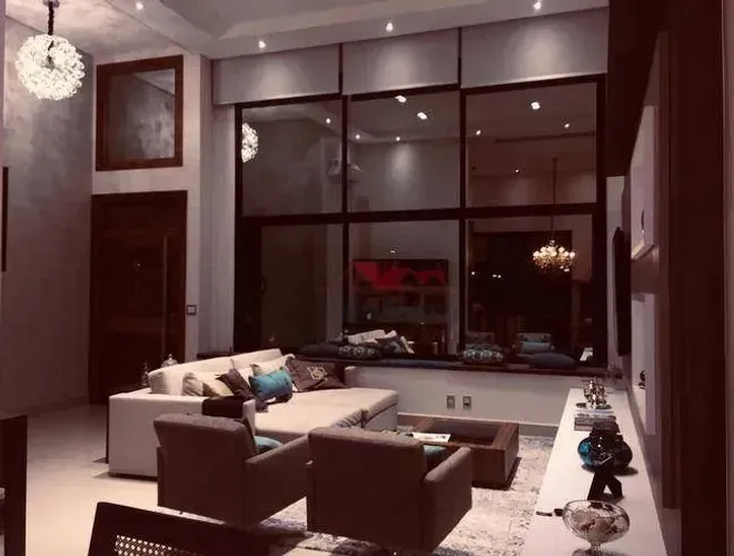 Casa com 3 dormitórios para alugar, 209 m² por R$ 16.285/mês - Condomínio Maria Dulce - In