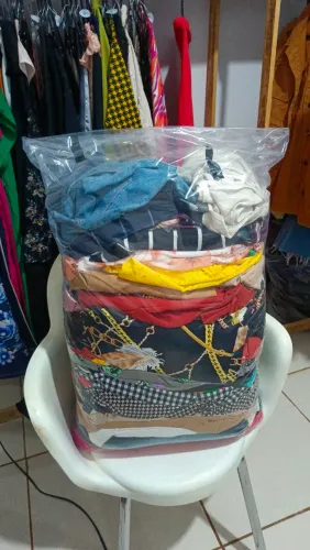 Fardo 65 Peças Feminino 1 Linha Vestidos e Macacões