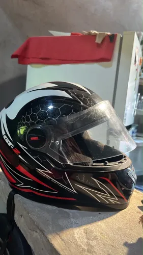 Capacete