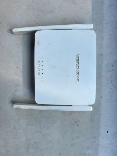 Mercusys MW301R na cor branca