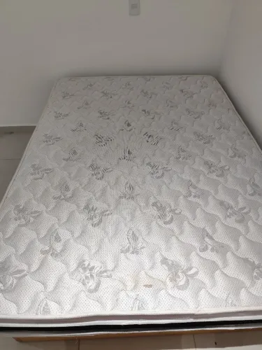 CONJUNTO CAMA CASAL BOX MADEIRA BAU + COLCHÃO PADRÃO CASAL