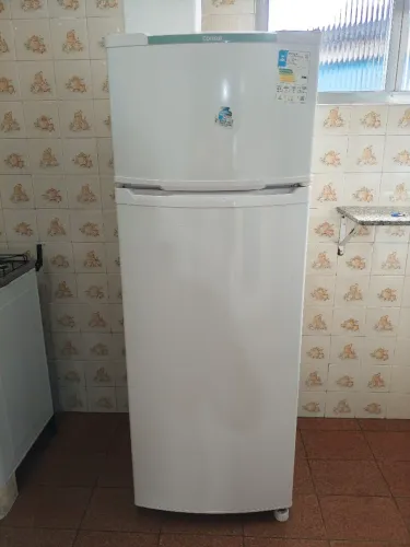 Geladeira 2 portas 