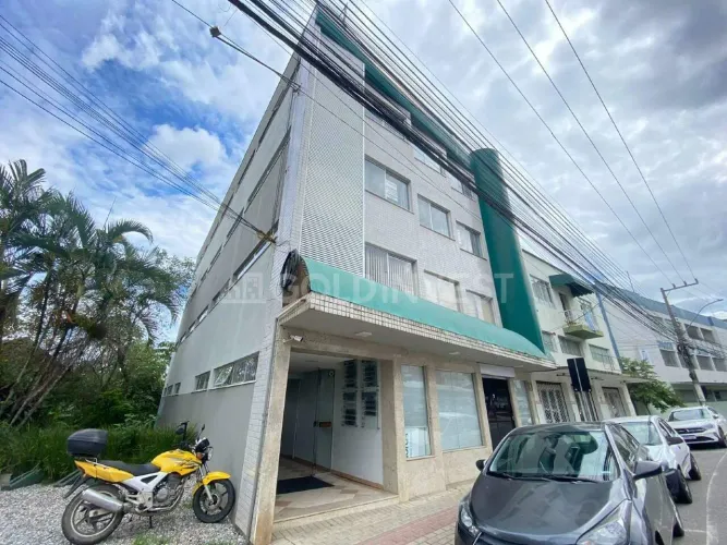Sala comercial com 30m² no CENTRO de Brusque!!!