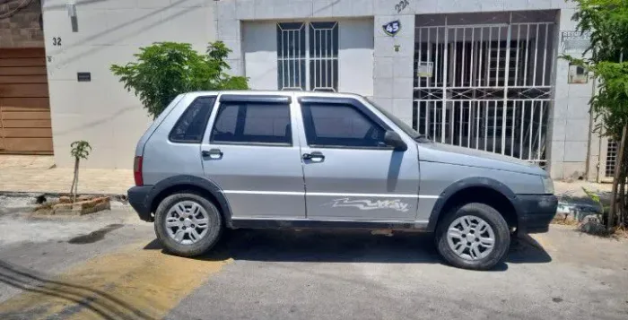 Fiat Uno Mille Celeb. WAY Econ. 1.0 F.flex 4P 2012