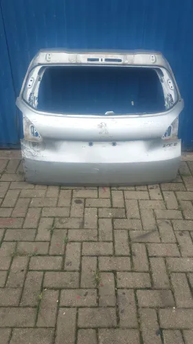 Tampa traseira Peugeot 2008
