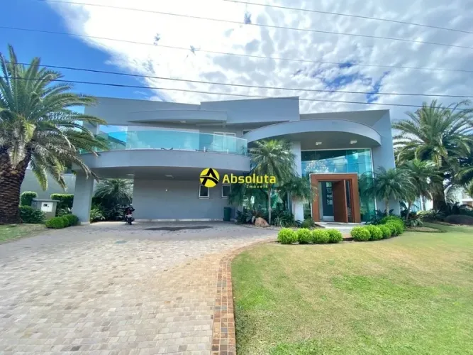Mega mansão no condomínio mais top do litoral!