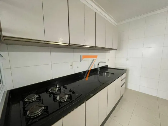 Apartamento com 3 dormitórios para alugar, 94 m² por R$ 4.550/mês - Campinas - São José/SC