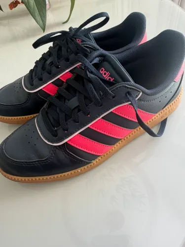 Tênis adidas /londres