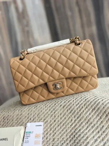 Bolsa em couro legítimo Chanel