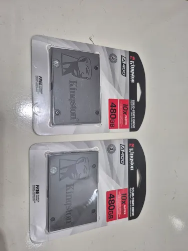 2 SSD Kingston SATA A400 de 480 GB.