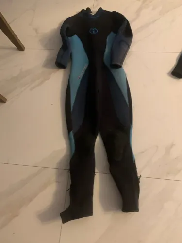 Roupa de mergulho tamanho P