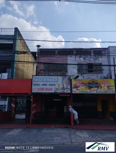 Prédio comercial no Bairro Demarchi.
