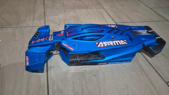 Rc Automodelo Bolha Arrma Limitless 1/7 nova