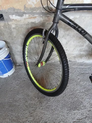 Bicicleta calor com marcha 