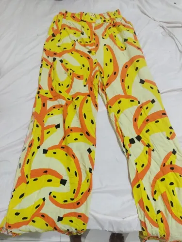 Roupas de Brecho ( Calça estampada) tamanho m