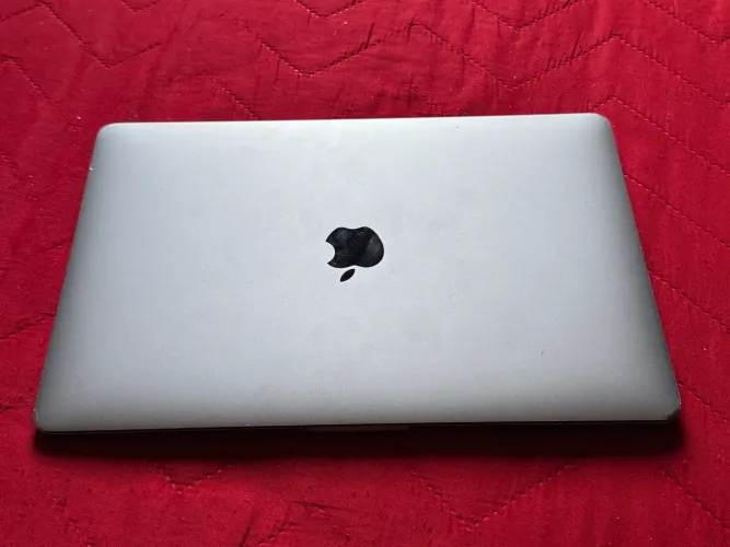 MacBook Pro 13