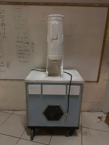 Máquina de Sorvete americano (sabor de infância)