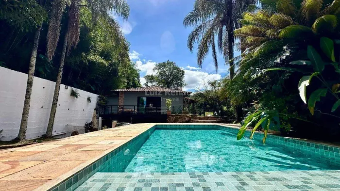 Casa à venda em Condomínio Estância Serrana