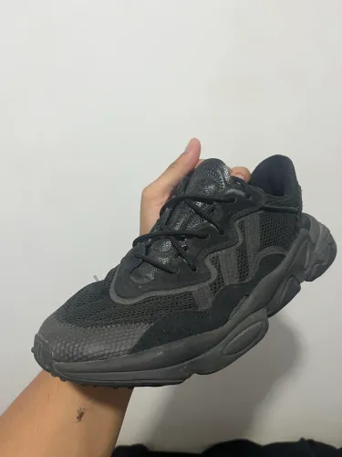 Tenis Adidas Ozweego Core Black