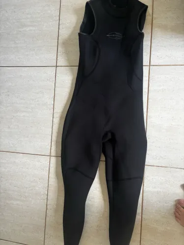 Roupa Neoprene para natação