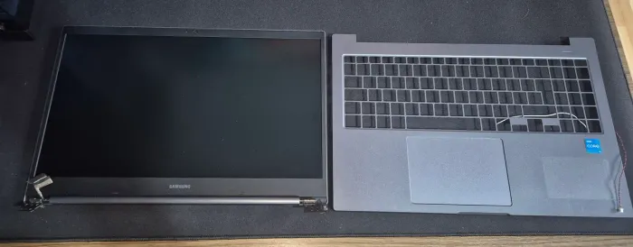 Carcaça para GalaxyBook NP550XDA com Tela e Touchpad.