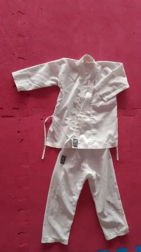 Kimono para karatê usado