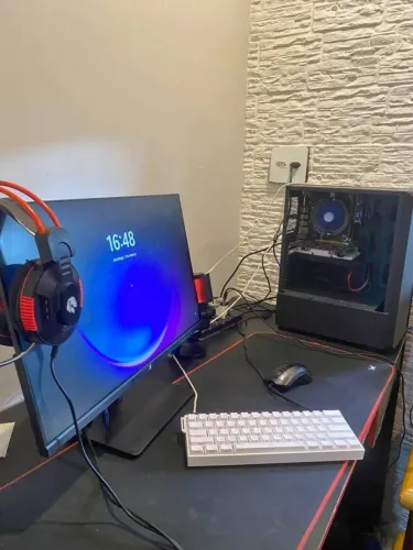 Pc gamer Placa mãe: a320 M-ATX Processador: Ryzen 5 4600G Placa de vídeo: GTX 1650 4gb