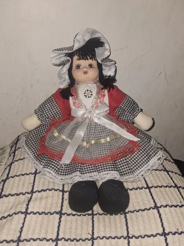 Boneca vintage porcelana 