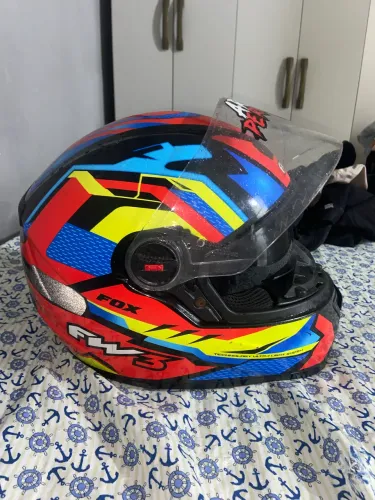 vende-se capacete fw3 fox 