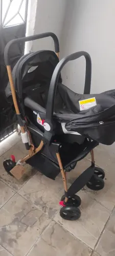 CARRINHO E BEBÊ CONFORTO/ AVANTI : SEMI NOVOS, NUNCA FOI USADO, ESTA EM PERFEITO ESTADO.