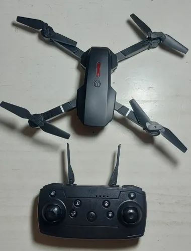 Mini drone Teng1 com câmera 1080p controle remoto 2 baterias com maleta novo funcionando