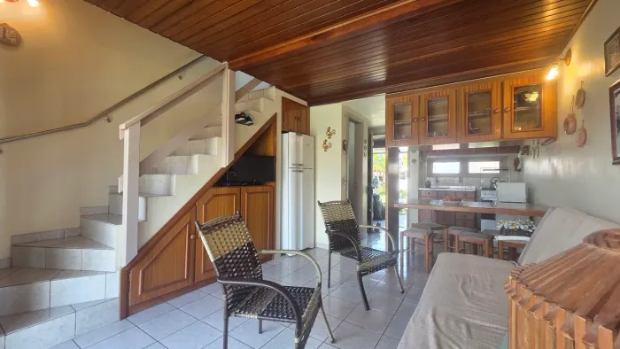 Casa em condominio em Capão Novoo. Condomínio com infraestrutura completa de lazer!