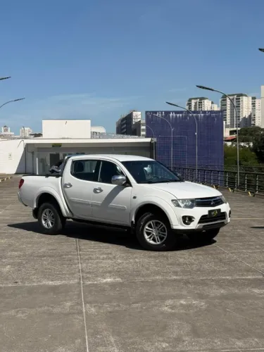 Mitsubishi L200 Triton HPE 3.5 CD V6 24V Flex Aut. 2016