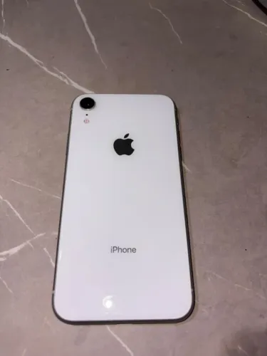 iPhone XR branco, 128gb