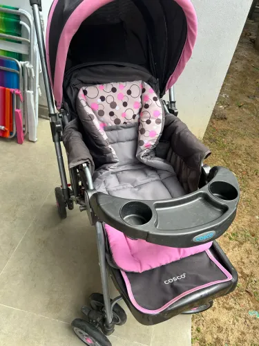 Carrinho de Bebê COSCO - Bem conservado