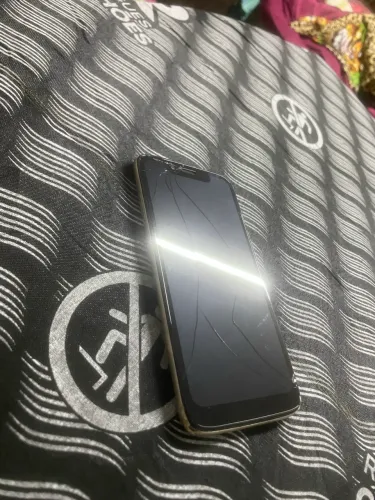 Moto G7 Play 32GB Funcionando ? Tela Trincada