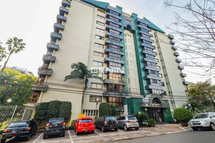 Apartamento em Centro com 414.25 m² , 3 quarto(s) , 2 suíte(s) , 4 vaga(s). Apartamento em