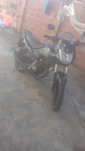 VENDO OU TROCO MOTTU POR CARRO BARATO DOU UMA VOLTA