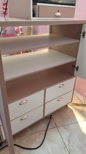 Vendo balcão em MDF com Vidro Frontal