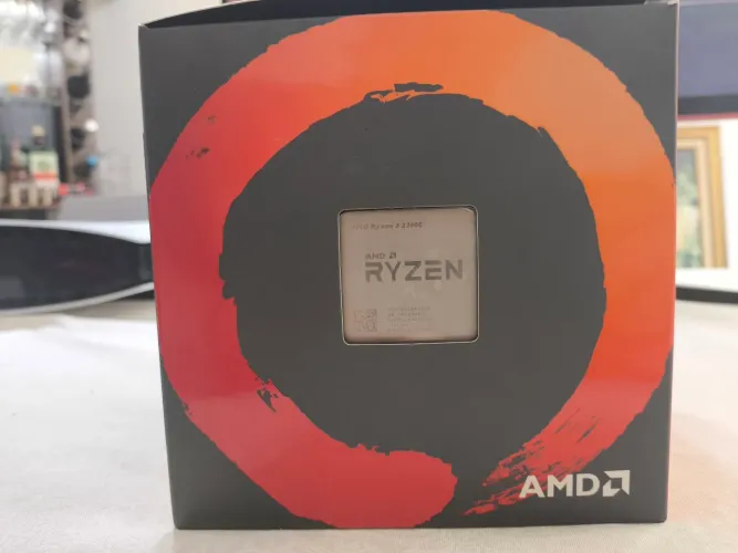 Processador Ryzen 3 2200G -vídeo integrado - (cooler original) perfeito estado!