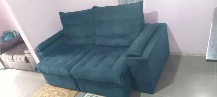 Sofá retrátil novo