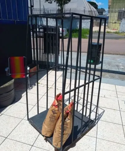 Expositor de carvão