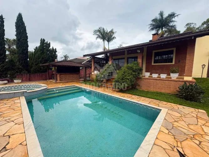 Casa em Condomínio : / Residencial / Jardim Nossa Senhora das Graças
