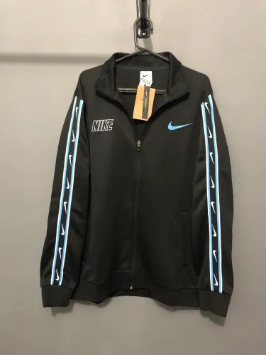 Jaqueta NIKE