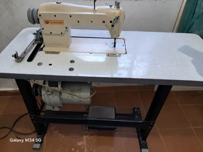 Maquinas de costura - Overloque e Reta